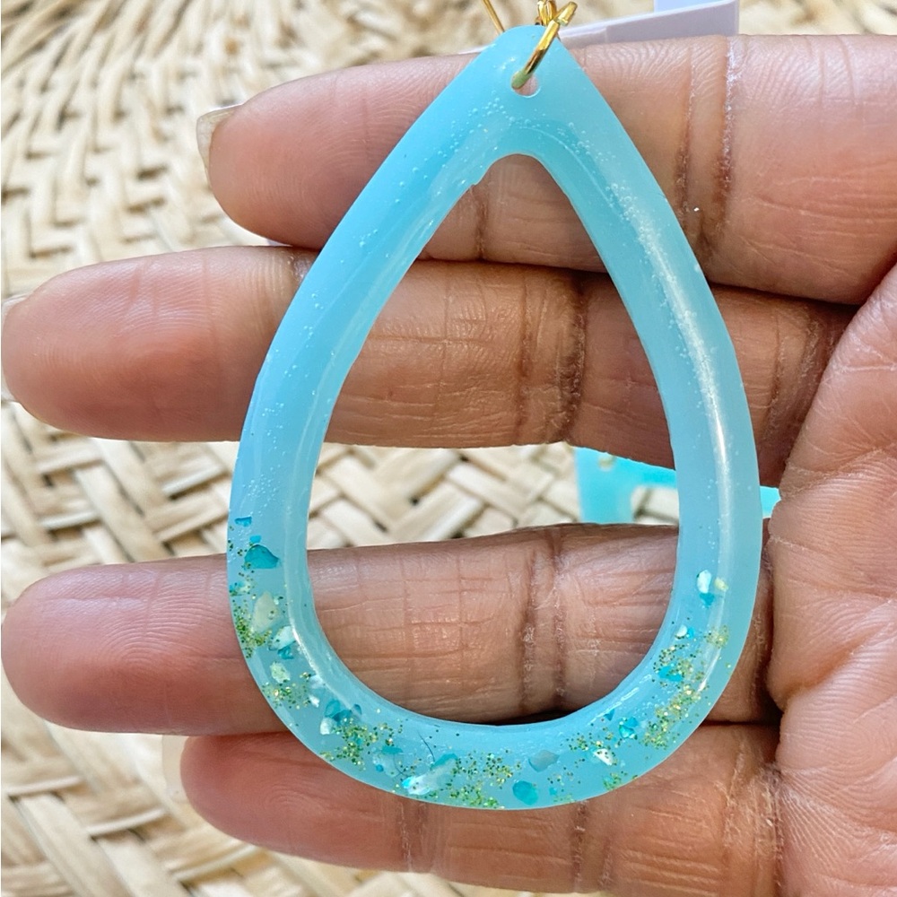 UV Resin Elegant Blue Teardrop Earrings